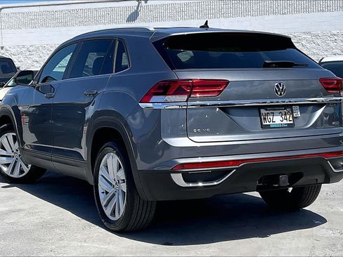 Used 2022 Volkswagen Atlas Cross Sport SE AWD/4WD image 4