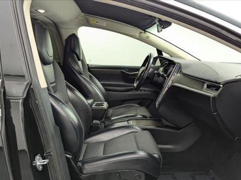 Used 2016 Tesla Model X 70D image 18