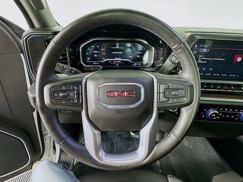 Used 2025 GMC Sierra 1500 SLT AWD/4WD image 11