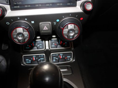 Used 2015 Chevrolet Camaro SS RWD image 39