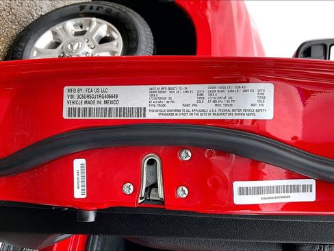 Used 2024 RAM 2500 Big Horn w/ Bed Utility Group image 36