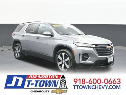 Used 2023 Chevrolet Traverse LT w/ LT Premium Package