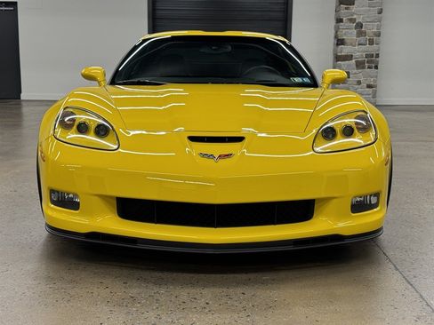 Used 2006 Chevrolet Corvette Z06 w/ Preferred Equipment Group RWD image 2