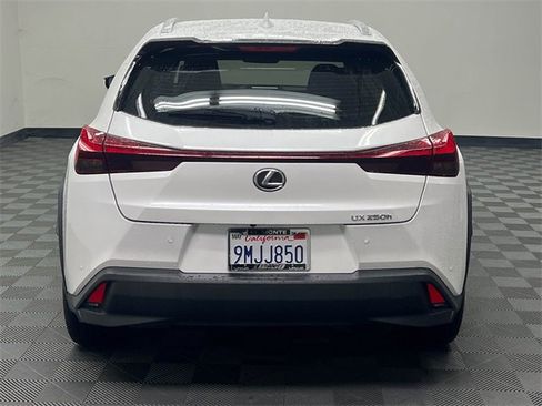 Certified 2024 Lexus UX 250h FWD image 37