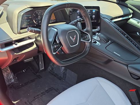 Used 2022 Chevrolet Corvette Stingray Convertible w/ 1LT RWD image 2