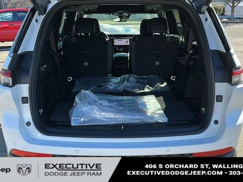 New 2026 Jeep Grand Cherokee L Limited image 25