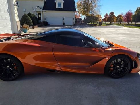 Used 2018 McLaren 720S image 3