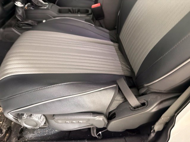 Used 2024 Jeep Gladiator Sport AWD/4WD image 23