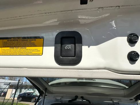 Used 2013 Toyota Sienna Limited w/ Premium Pkg image 30