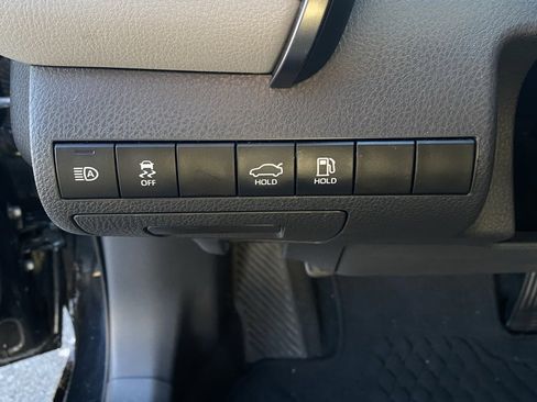 Used 2023 Toyota Camry SE image 10