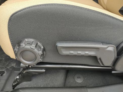 New 2026 Jeep Gladiator Willys AWD/4WD image 28