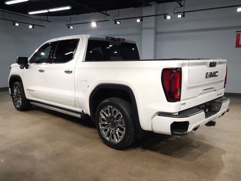 Used 2025 GMC Sierra 1500 Denali Ultimate AWD/4WD image 5