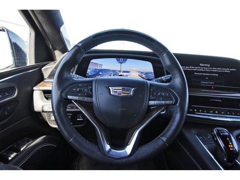 Used 2023 Cadillac Escalade ESV Sport Platinum w/ LPO, ONYX Package image 9