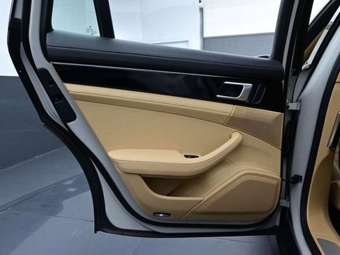 Certified 2023 Porsche Panamera 4S AWD/4WD image 13