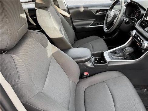 Used 2025 Toyota RAV4 XLE image 18