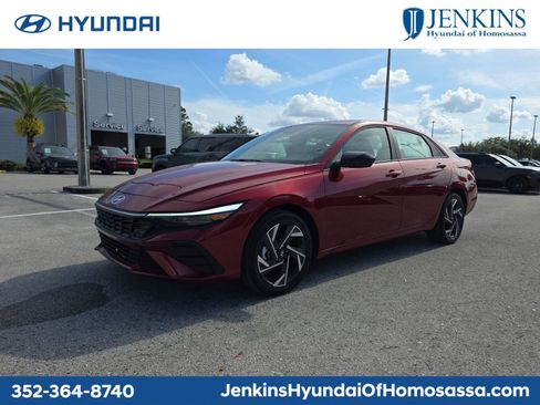 New 2025 Hyundai Elantra SEL image 1