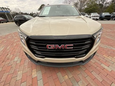 Used 2023 GMC Terrain SLT w/ Infotainment Package II image 24