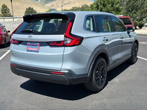 Used 2024 Honda CR-V LX image 3