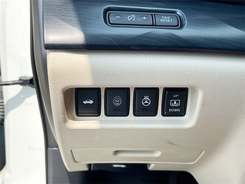 Used 2023 Nissan Maxima Platinum w/ Sport Mat Group image 10