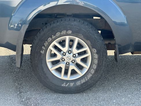 Used 2015 Nissan Frontier SV AWD/4WD image 24