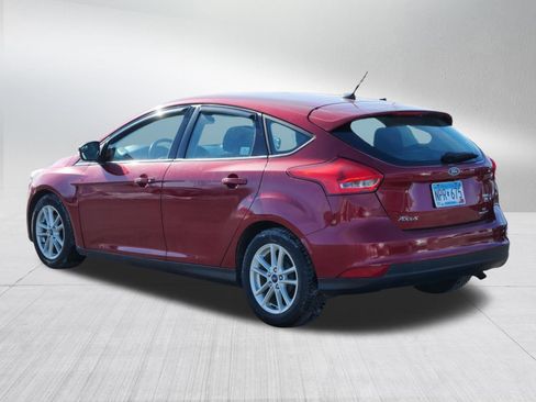 Used 2015 Ford Focus SE w/ SE Cold Weather Package image 5