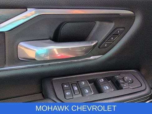 Used 2025 RAM 1500 Laramie AWD/4WD image 23