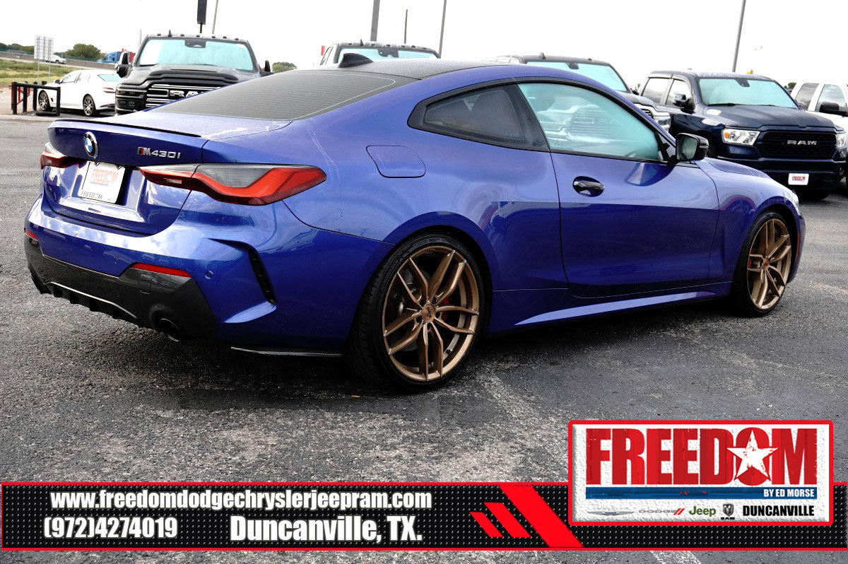Used 2022 BMW 430i Coupe w/ M Sport Package RWD image 5