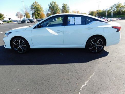 Used 2025 Nissan Altima 2.5 SR image 9