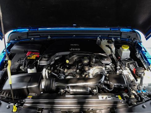 Used 2021 Jeep Gladiator Willys image 60