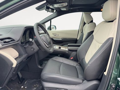New 2026 Toyota Sienna Limited image 11