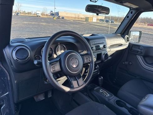 Used 2016 Jeep Wrangler Unlimited Sport image 8
