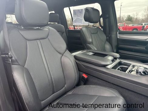 Used 2024 Jeep Wagoneer Series II image 37