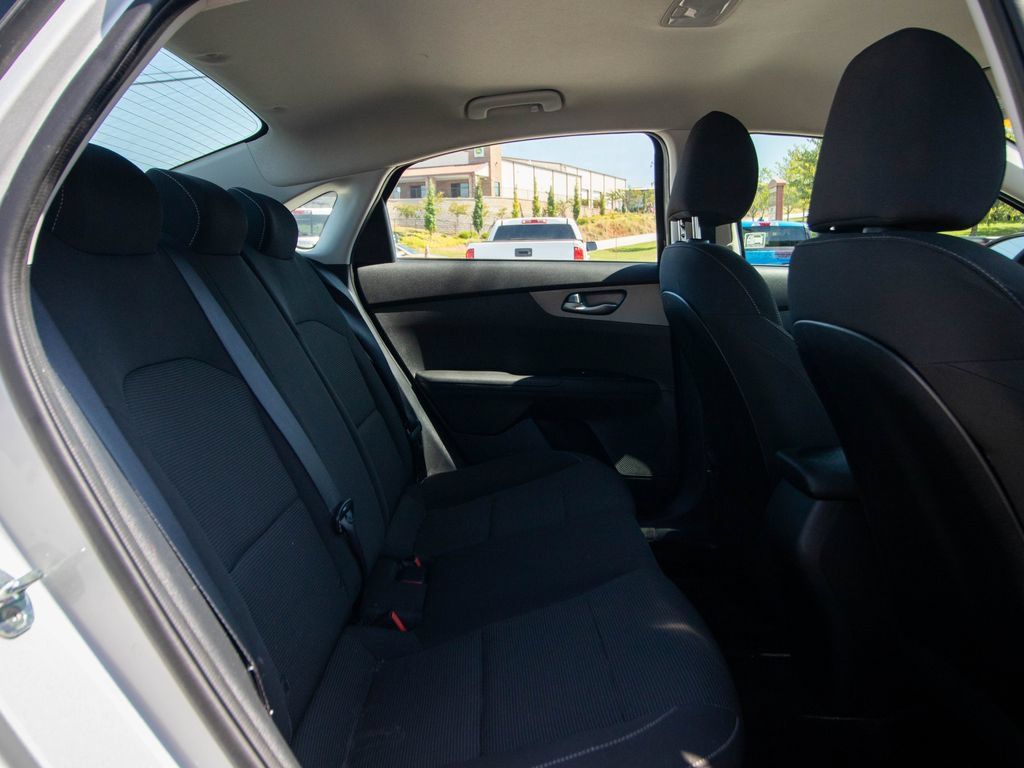 Used 2020 Kia Forte LXS FWD image 16
