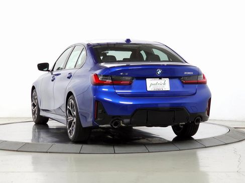 Used 2026 BMW 330i xDrive Sedan w/ M Sport Package AWD/4WD image 5