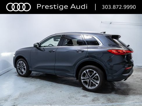 Used 2025 Audi Q5 Premium w/ Convenience Package image 3