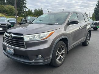 Used 2016 Toyota Highlander XLE AWD/4WD video 1