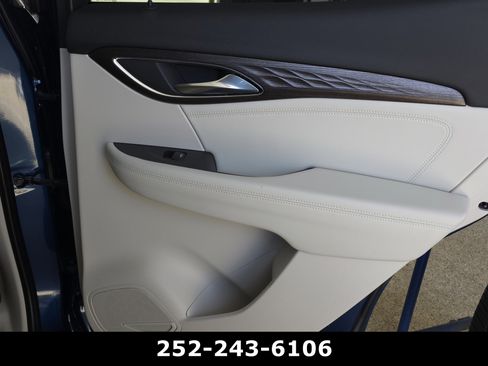 Used 2023 Buick Envision Avenir FWD image 38