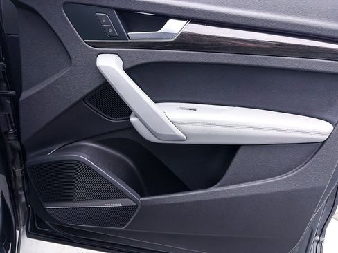 Used 2018 Audi Q5 Prestige w/ Prestige Package image 38