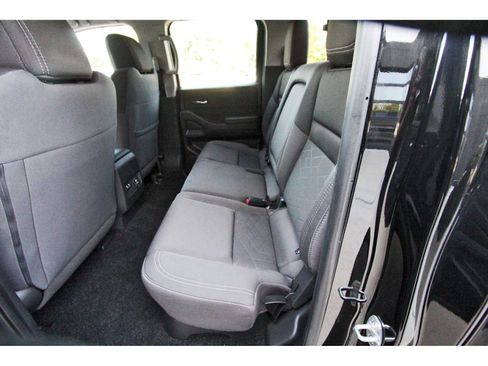 Used 2025 Nissan Frontier SV w/ SV Convenience Package RWD image 12