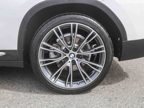 Used 2023 BMW X4 xDrive30i w/ Convenience Package AWD/4WD image 8