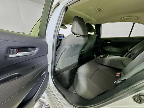 Used 2020 Toyota Corolla LE FWD image 17