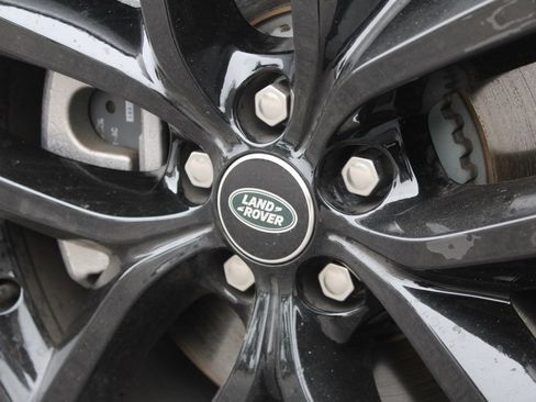 Certified 2025 Land Rover Discovery Sport S image 11