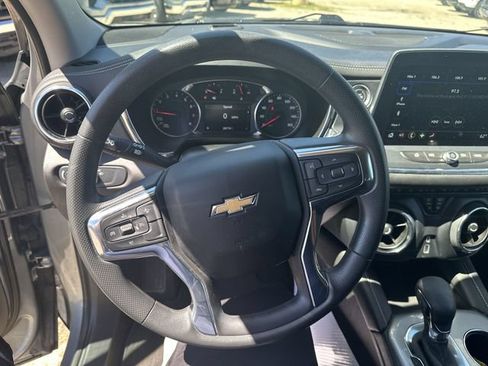Used 2025 Chevrolet Blazer LT AWD/4WD image 15