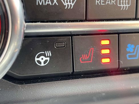 Certified 2023 Ford Expedition Max XLT image 19