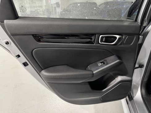 Used 2023 Honda Civic Touring image 33