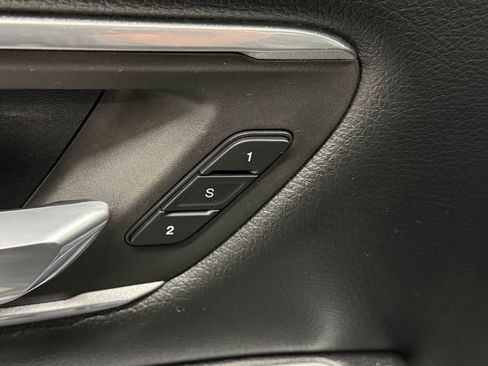 Used 2020 RAM 1500 Laramie AWD/4WD image 19