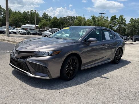 Used 2024 Toyota Camry XSE FWD image 3