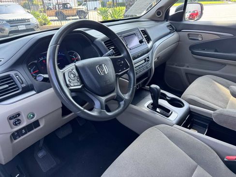 Used 2019 Honda Pilot LX image 33