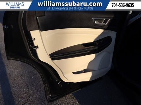 Used 2015 Ford Edge Titanium w/ Equipment Group 301A image 33