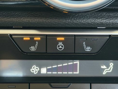 Used 2022 Nissan Sentra SR w/ SR Premium Package FWD image 28